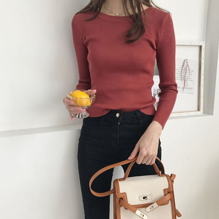 Women elegantly cut long sleeve top made of ribbed knit Lisslune