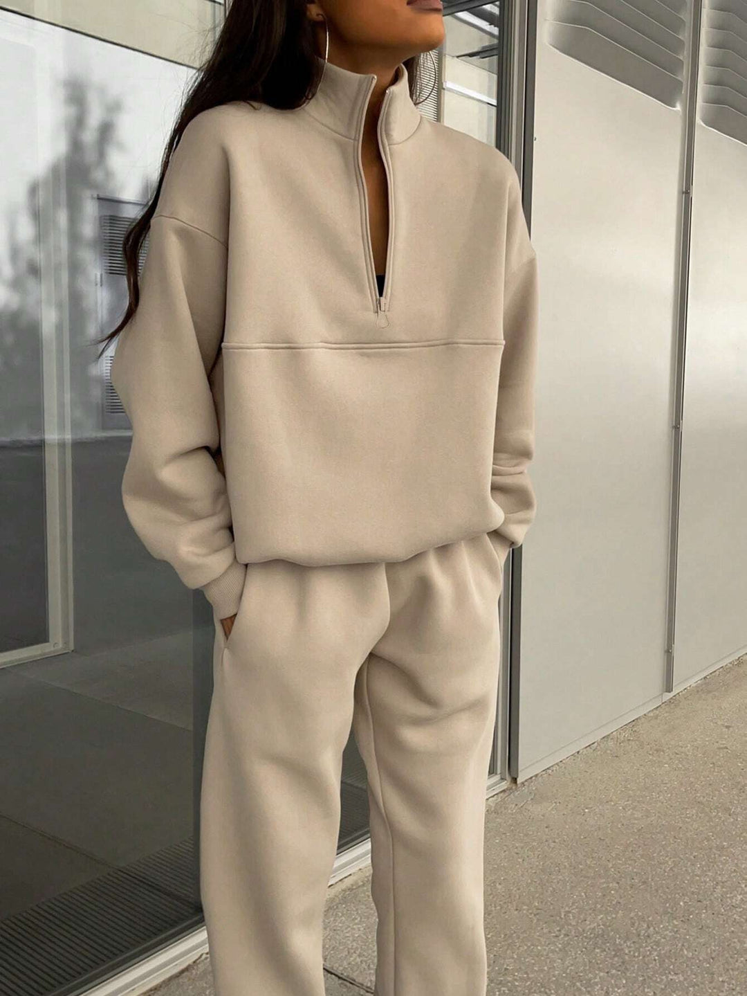 Women's sweatshirt and jogging pants set with modern stand-up collar Lisslune