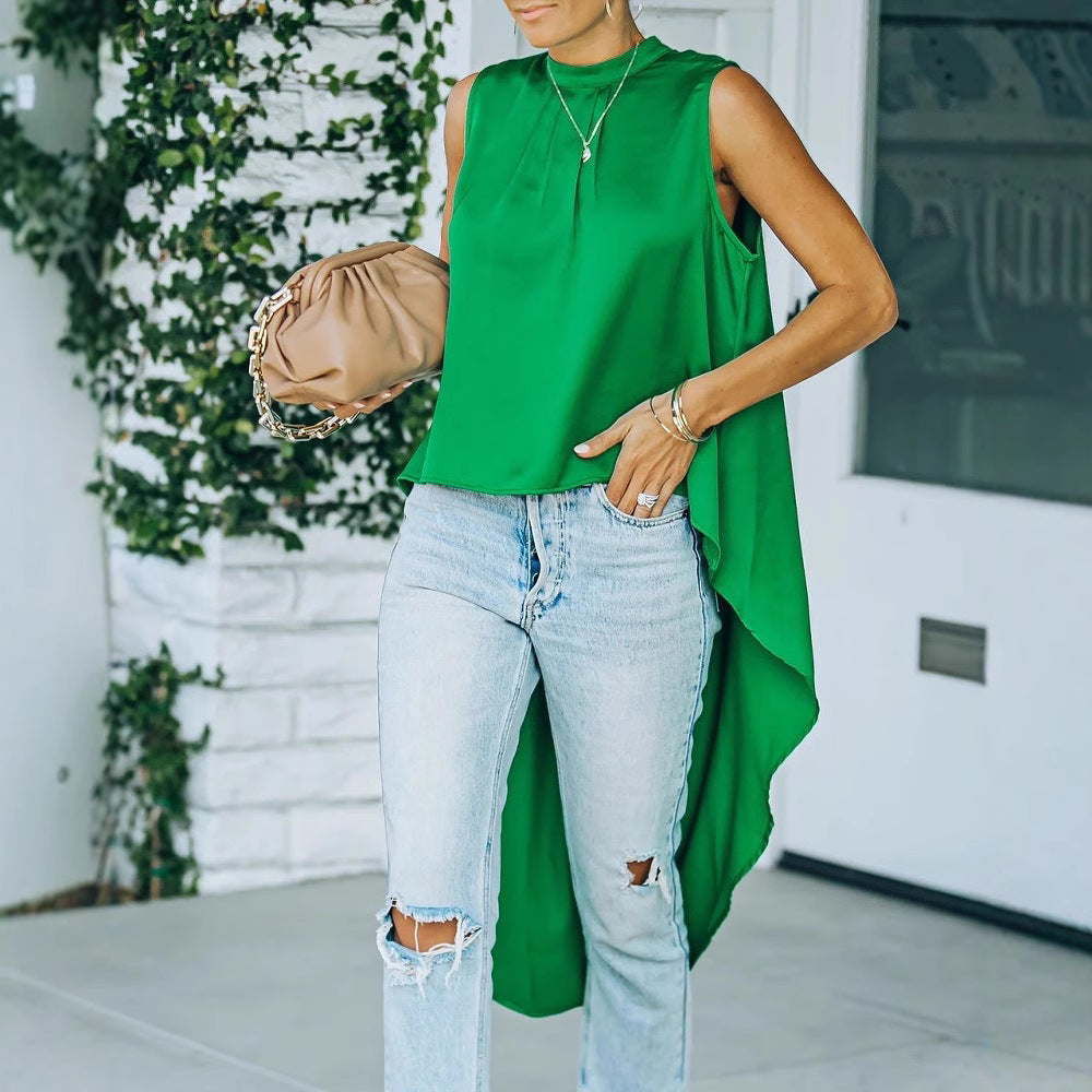 Women's blouse with asymmetrical cut and flowing material Lune London