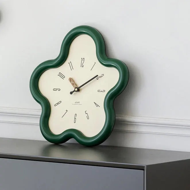 Lisslune | BloomWatch - silent 3D flower alarm clock with movement