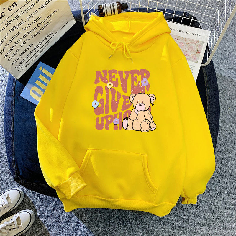 Women's hoodie with motivational bear design Lisslune
