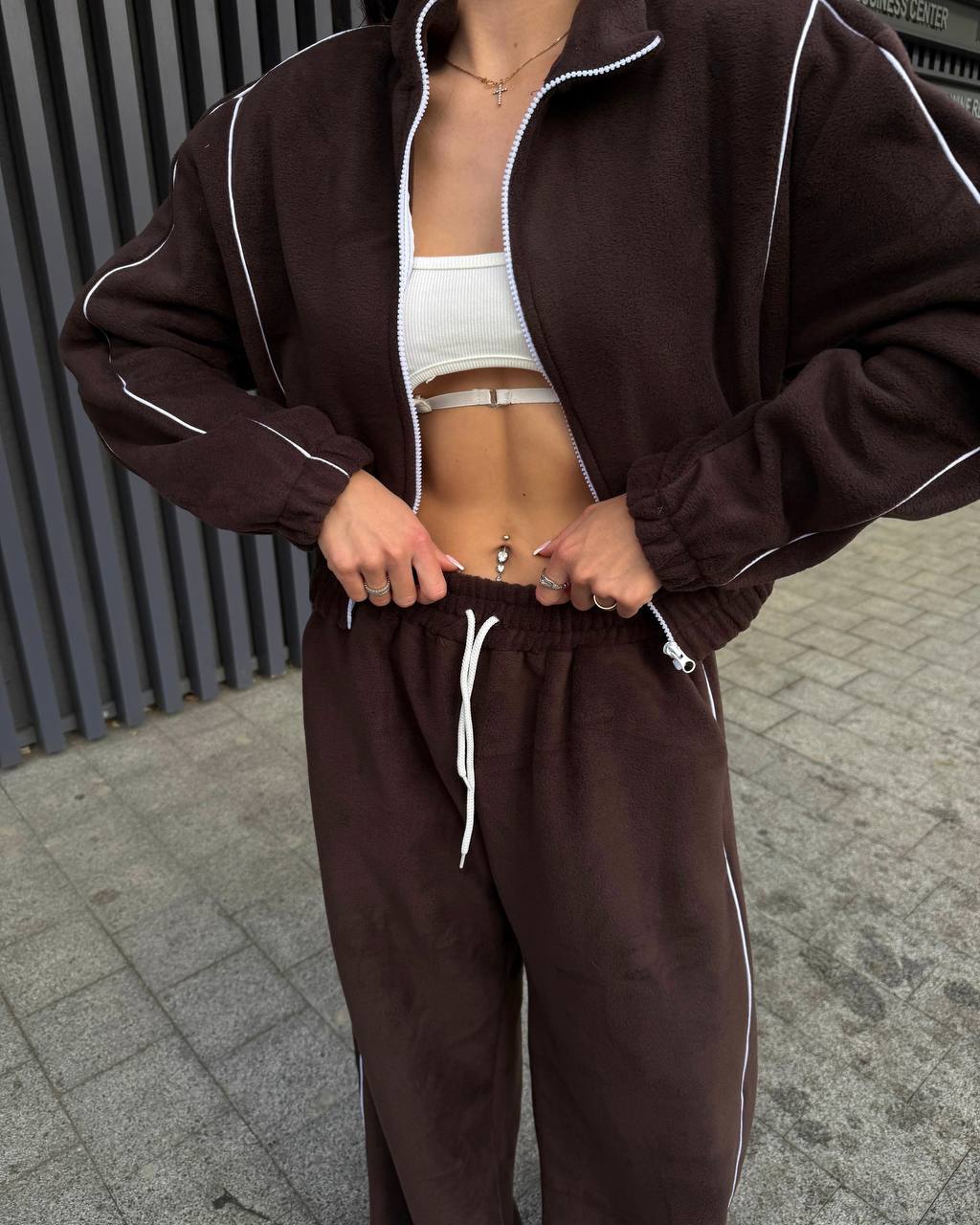 Women's sporty hoodie set with a loose fit Lisslune