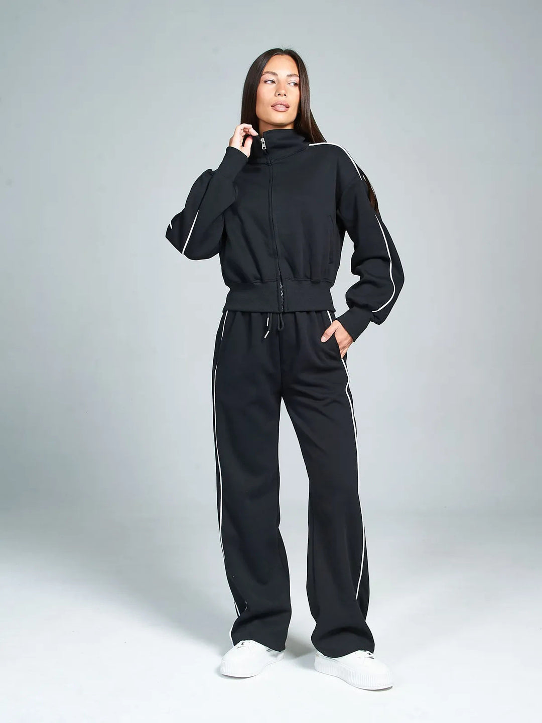 Women's sporty leisure suit with high collar Lisslune