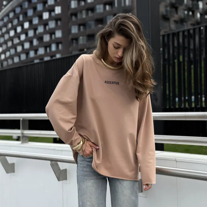 Ladies Oversized sweatshirt with striking lettering Lisslune
