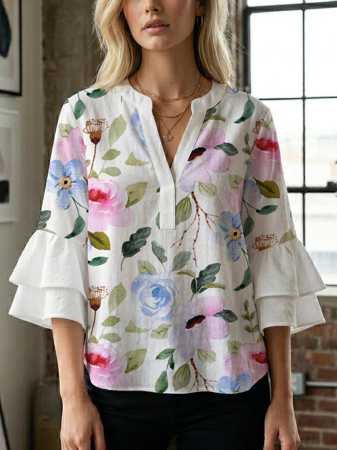 Women's blouse with ruffle details and eye-catching animal print Lisslune