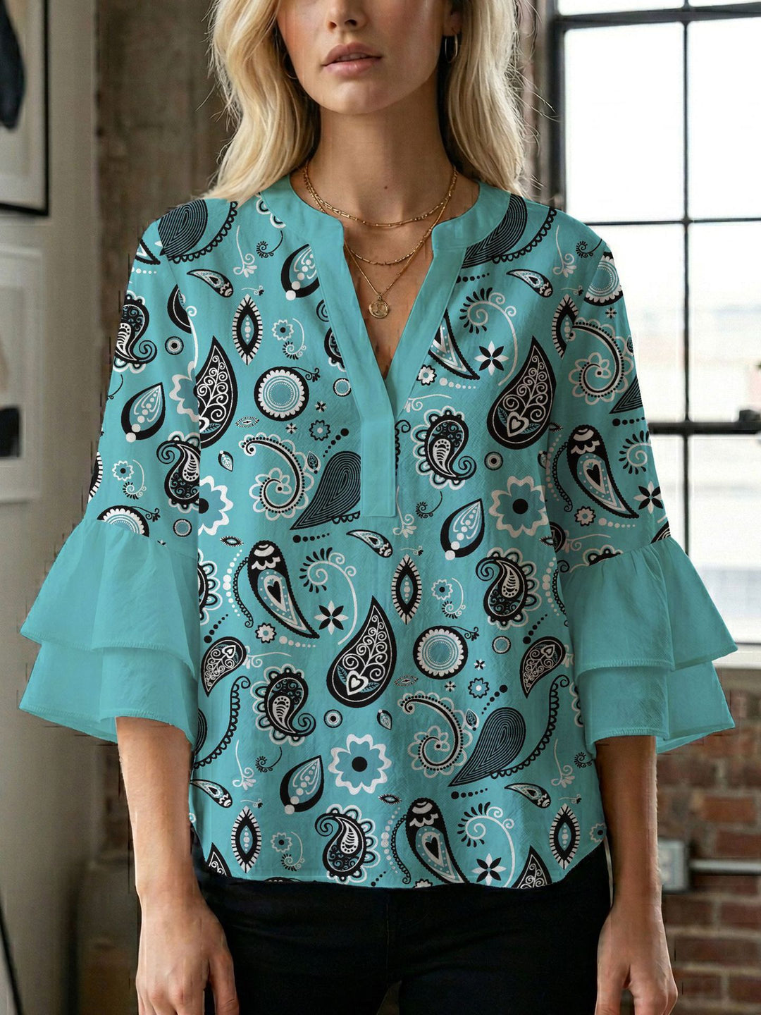 Women's blouse with voluminous wing sleeves and intense leaf pattern Lisslune