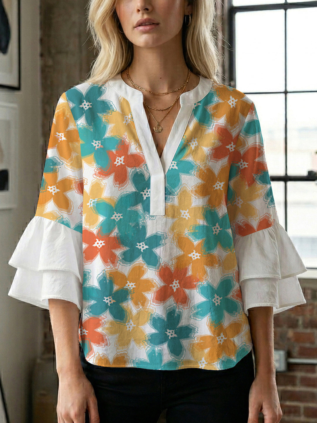 Women's blouse with voluminous sleeves and floral design Lisslune