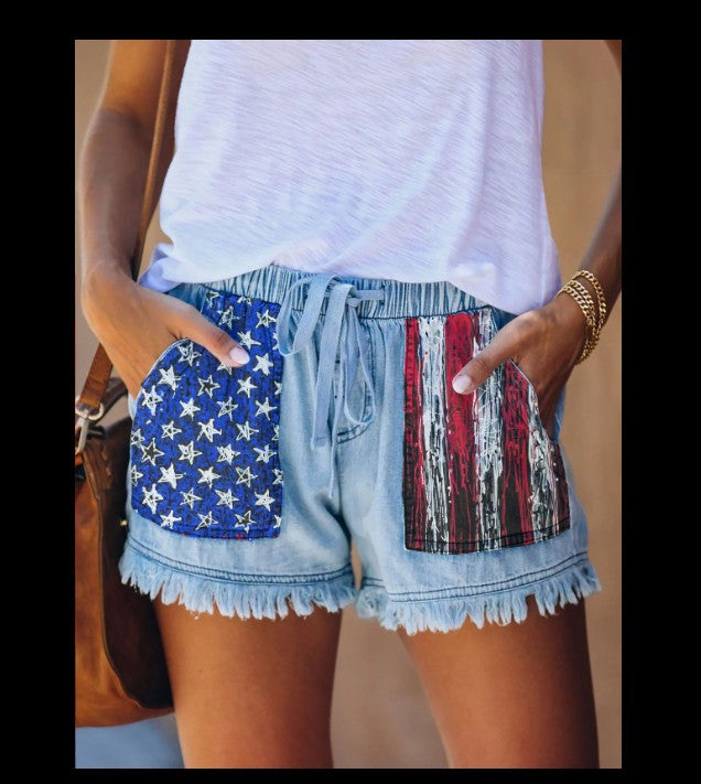 Ladies Denim Shorts with creative pockets Lisslune