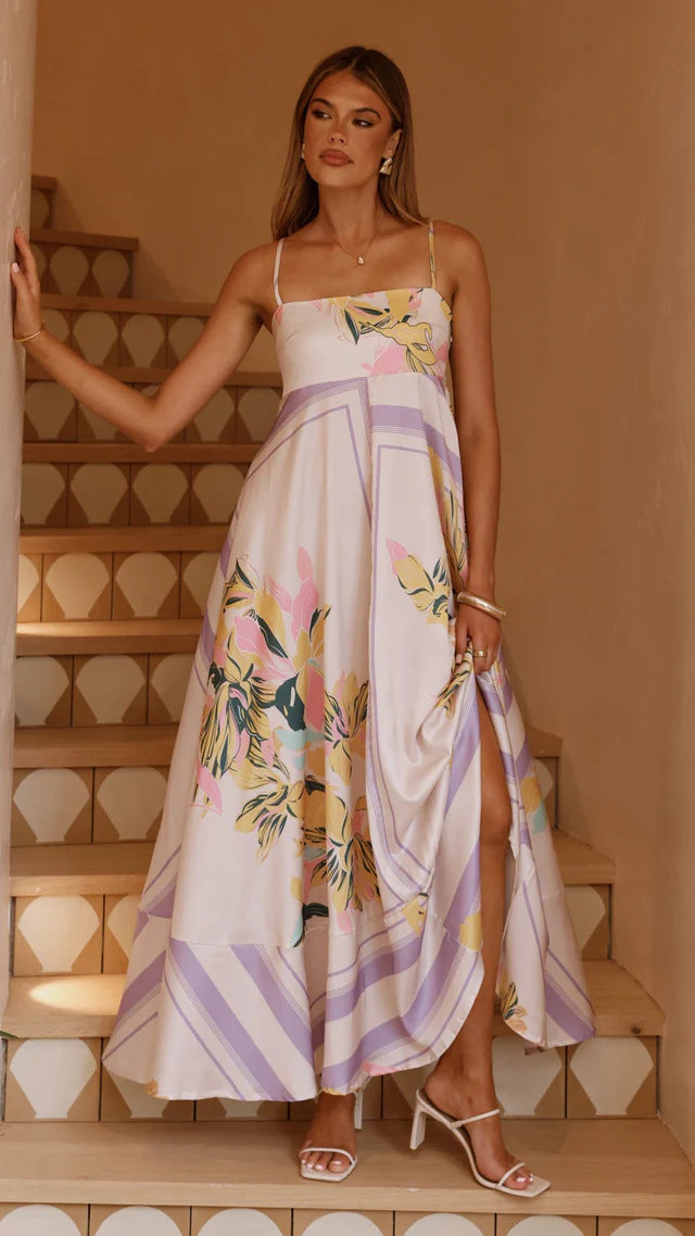 Women's maxi dress with floral motif and flowing fit Lune London