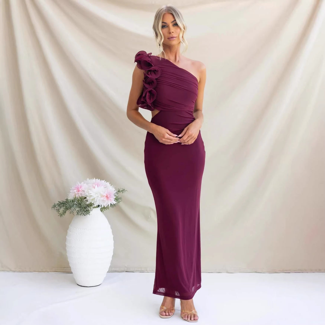 Ladies Elegant Ruffled Maxi Dress with an Off-Shoulder Design and Tailored Fit