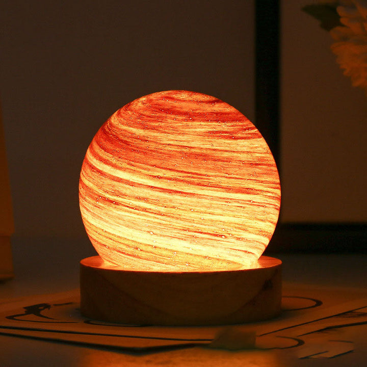 Lisslune | Enchanting Planet Lamp – A Universe of Colors and Dreams