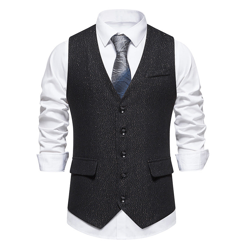 Men's elegant suit vest with fine modern design and practical pockets Lisslune