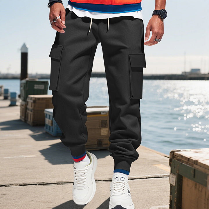 Men's cargo joggers with practical side pockets and elastic waistband Lisslune