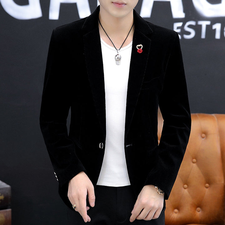 Men's elegant velvet blazer with modern cut Lisslune