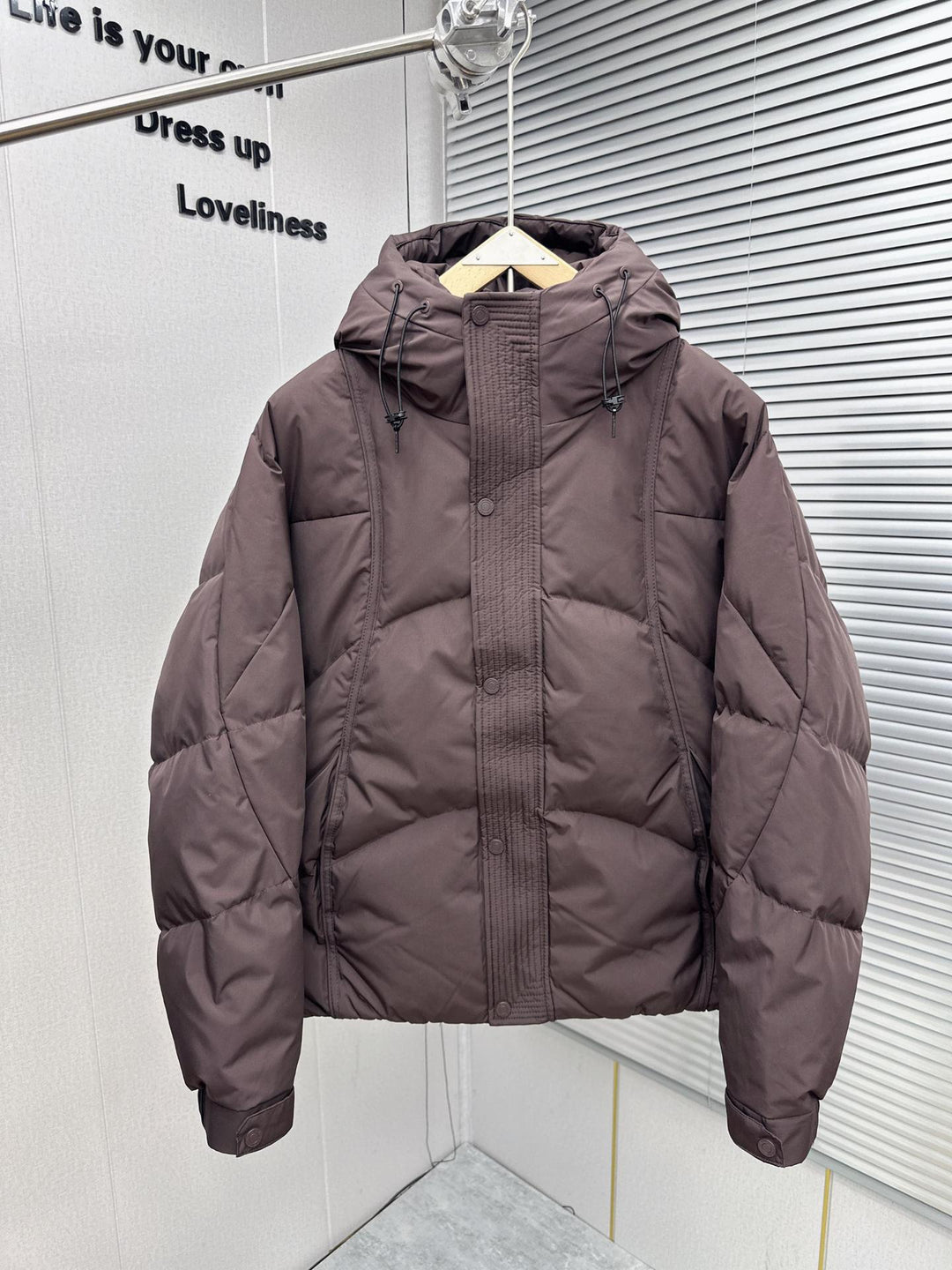 Men's Insulated Winter Jacket with Practical Hood Design Lisslune