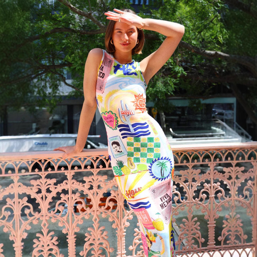 Ladies midi dress with colorful graphic print and figure-hugging cut Lisslune
