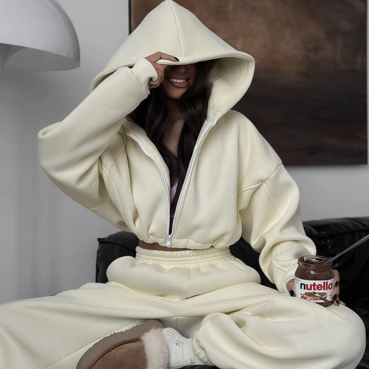 Women's sporty cropped hoodie and wide jogger pants set Lisslune