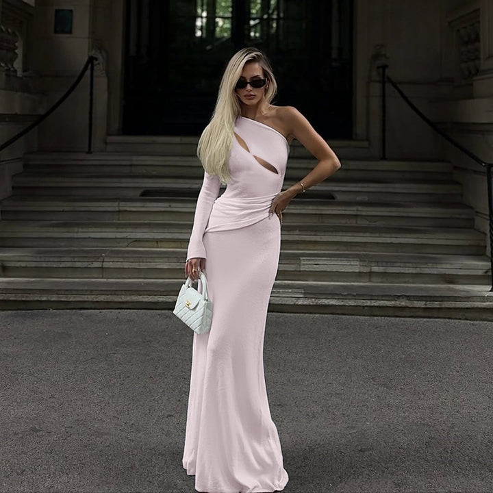 Ladies elegant and figure-hugging evening dress with asymmetrical cut Lune London
