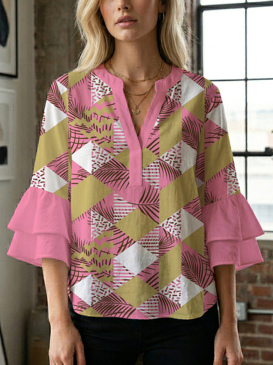 Women's blouse with voluminous wing sleeves and intense leaf pattern Lisslune