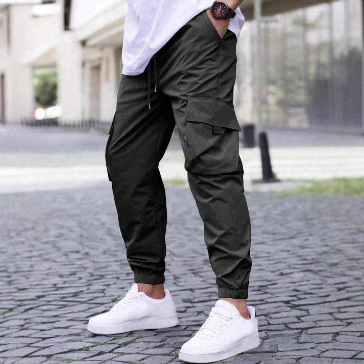 Men's cargo pants with elastic waistband and practical side pockets Lisslune