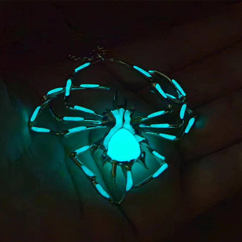 Lisslune | Glow-in-the-Dark 3D Spider Necklace