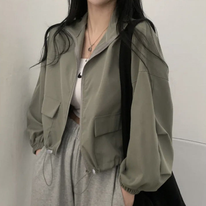Women's cropped jacket with elastic cuffs and casual fit