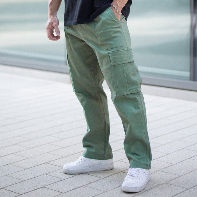 Men's cargo pants with functional pockets and comfortable fit Lisslune