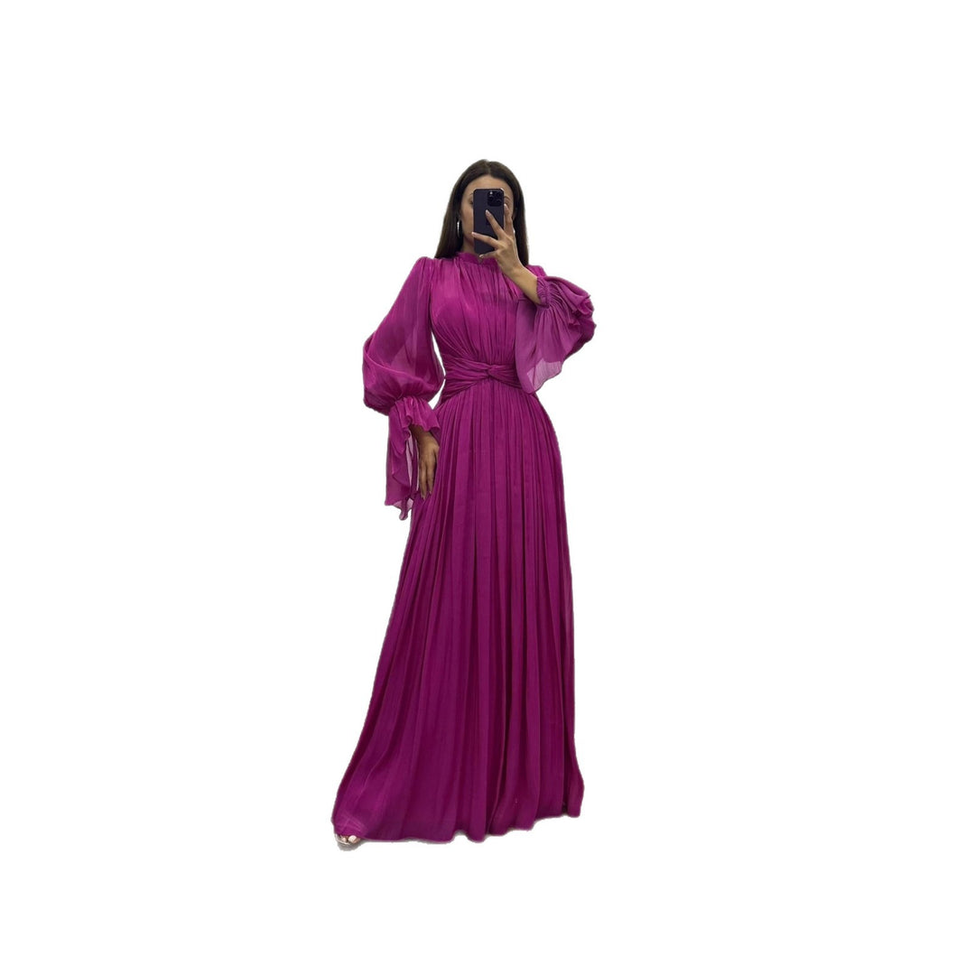 Women's maxi dress with a figure-flattering cut and elegant gathering