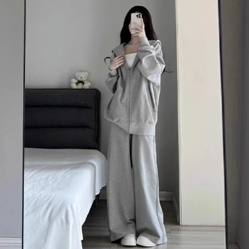 Women Comfortable Oversized Tracksuit with Hood and Side Pockets Lisslune