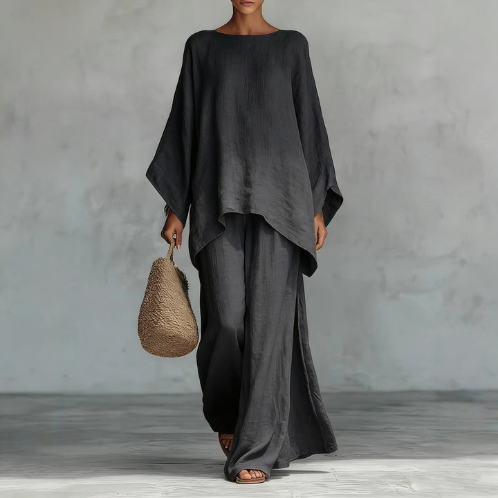 Ladies airy set made of soft fabric with a loose fit Lisslune