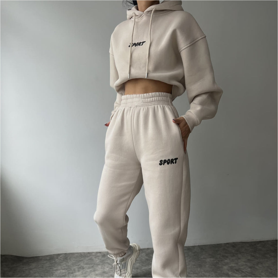 Women's sporty cropped hoodie and sweatpants set Lisslune