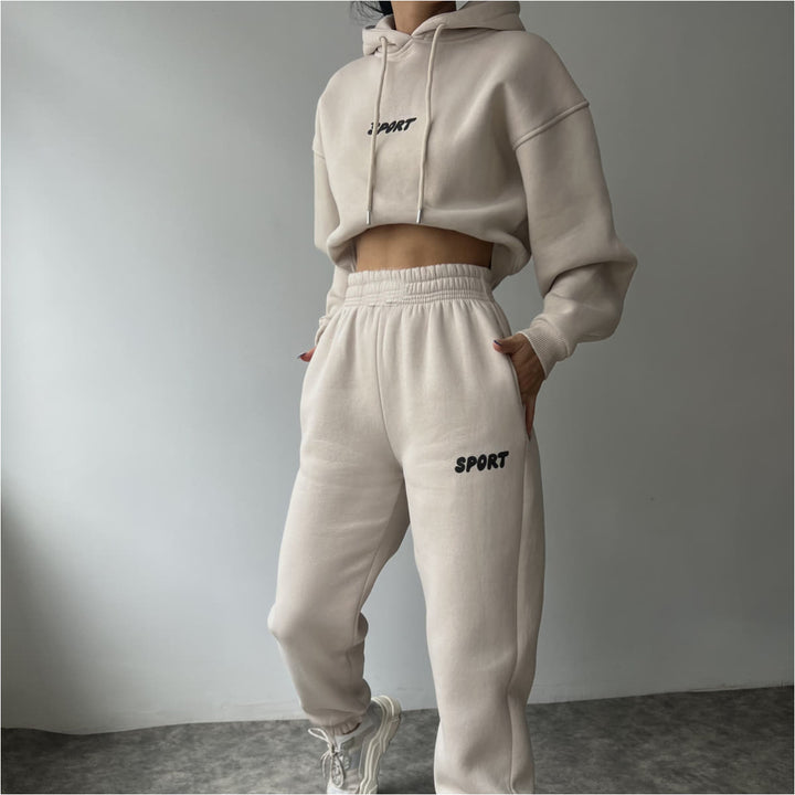 Women's sporty cropped hoodie and sweatpants set Lisslune