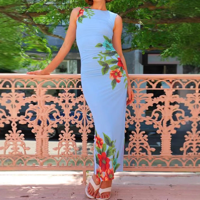 Ladies' maxi dress with floral print and figure-flattering cut
