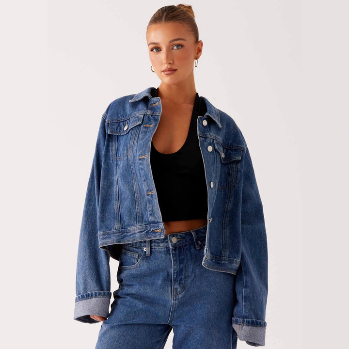 Damen trendige Denimjacke im lässigen Schnitt mit aufgesetzten Taschen und Knopfdetails Lisslune