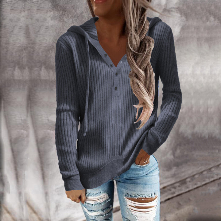 Women's hoodie with textured ribbed pattern and buttoned neckline Lisslune