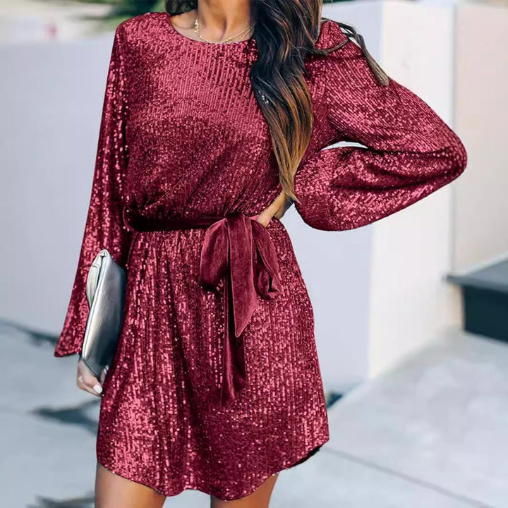 Women's glamorous sequin mini dress with a fitted cut and shimmering effect Lisslune