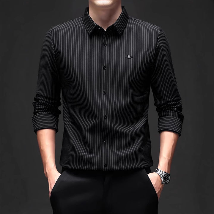 Men's shirt with fine stripe pattern and modern cut Lisslune