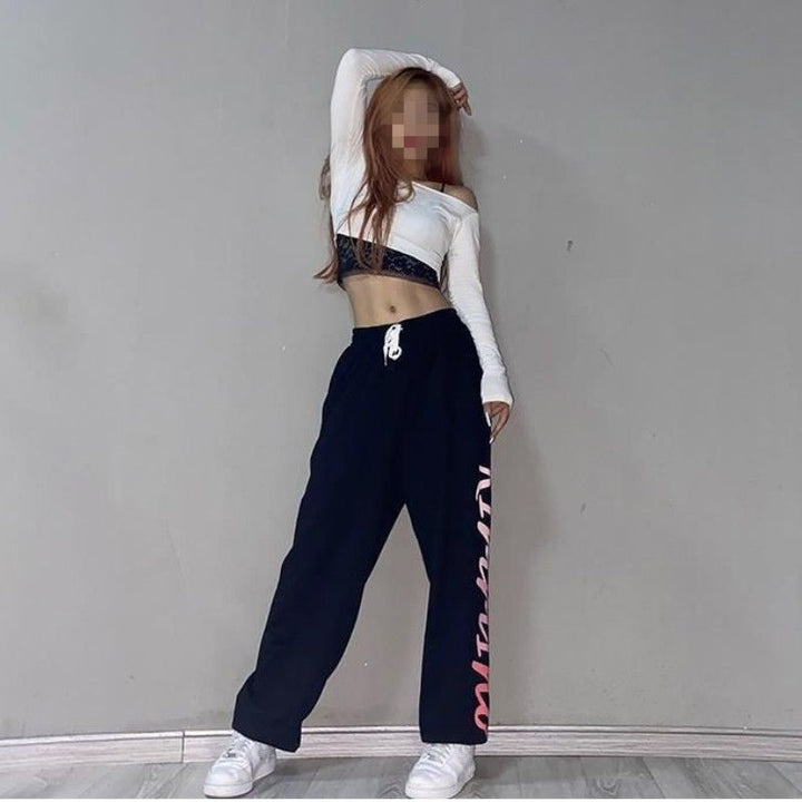 Women's loose sport jogging pants with elastic waistband and modern lettering Lisslune