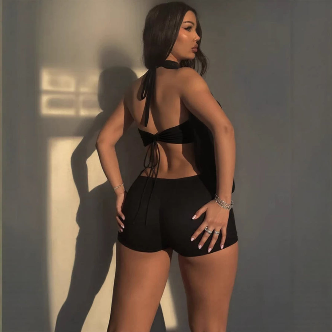 Damen Elegantes Jumpsuit mit tiefem V-Ausschnitt und dekorativem Ringdetail Lisslune