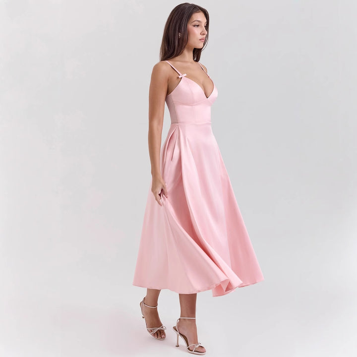 Women's maxi dress with elegant V-neck and flowing skirt