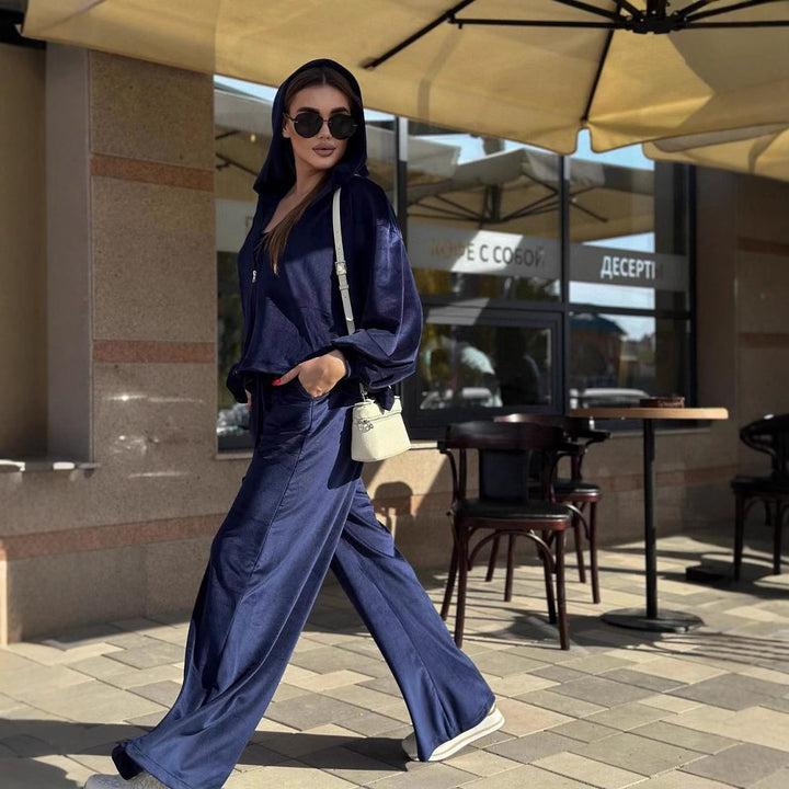 Women’s stylish velour loungewear set with hood Lisslune