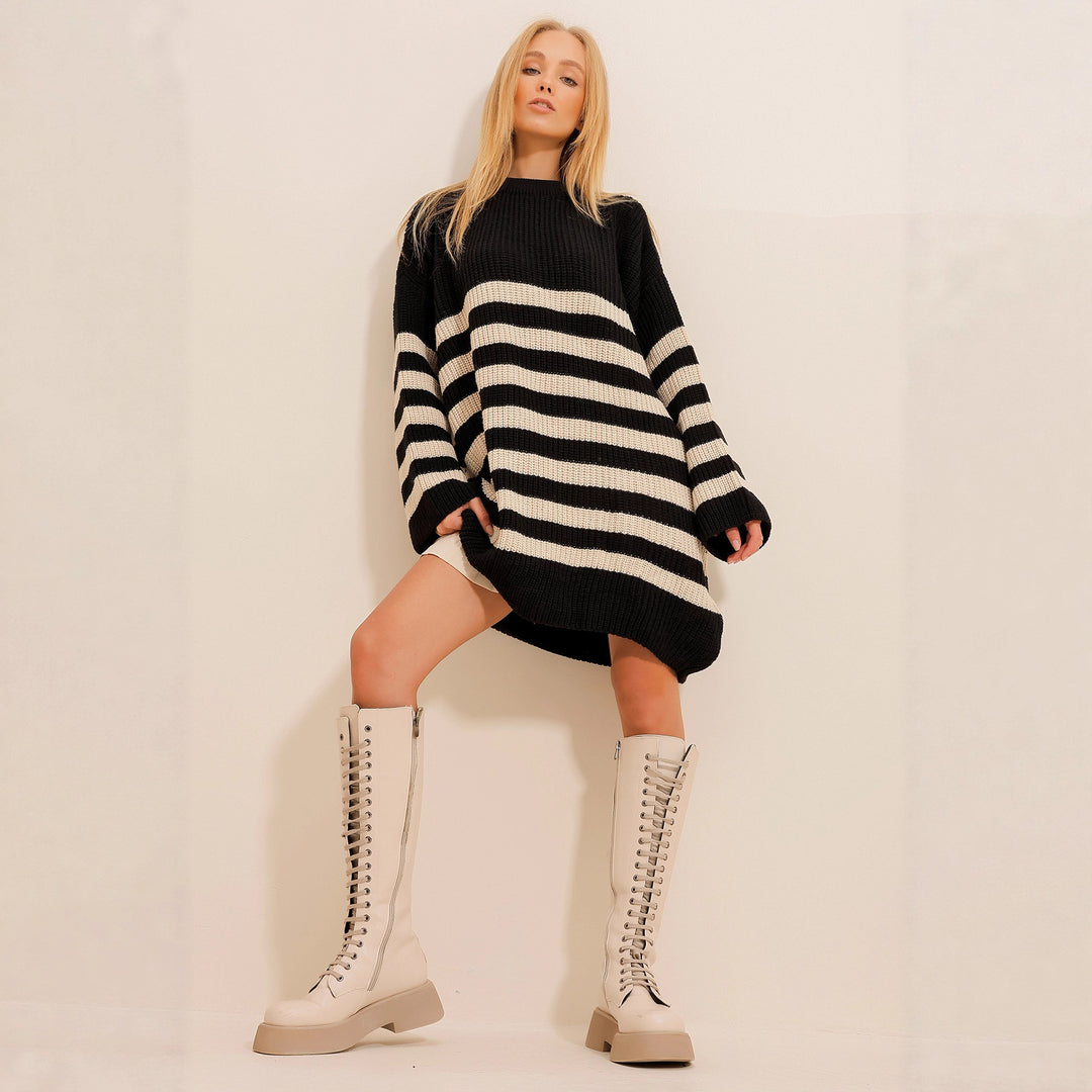 Women's Oversized Knitted Dress with Striped Pattern Lisslune