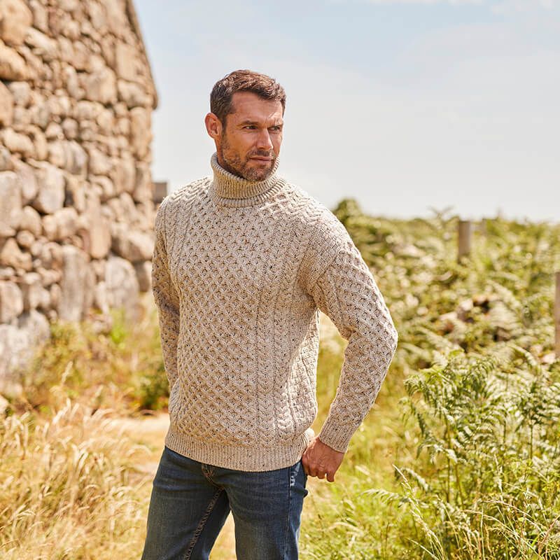 Men's knit sweater with high collar and textured pattern Lisslune