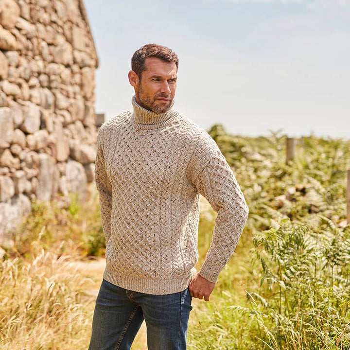 Men's knit sweater with high collar and textured pattern Lisslune