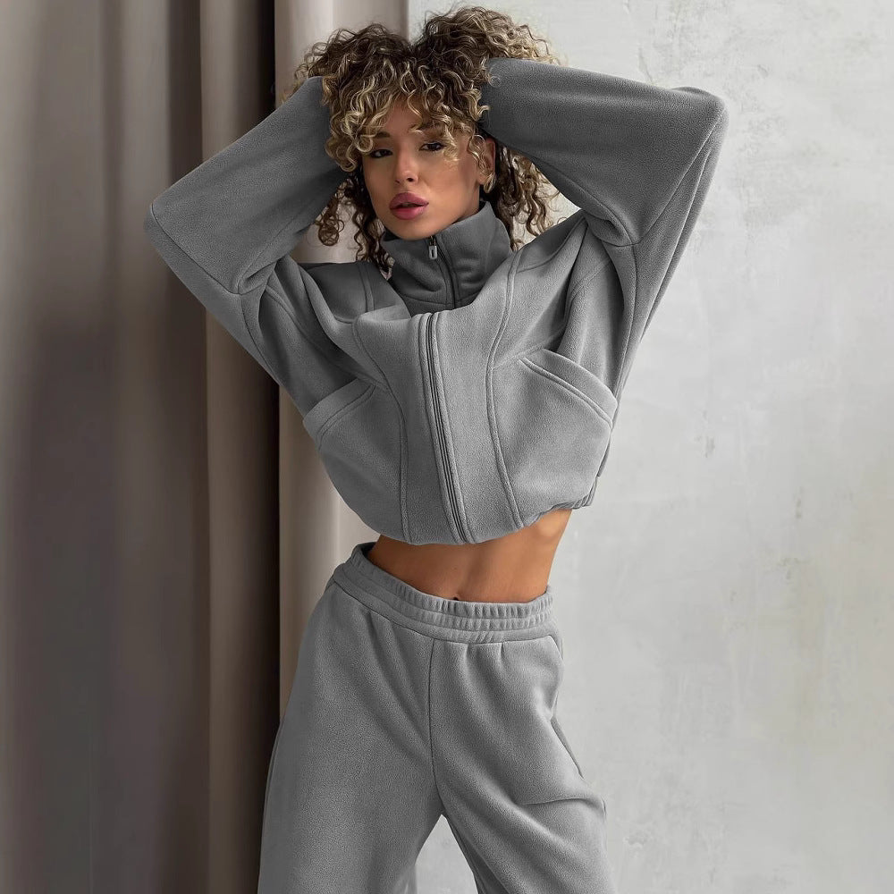 Women's sporty fleece tracksuit with hood and pockets Lisslune