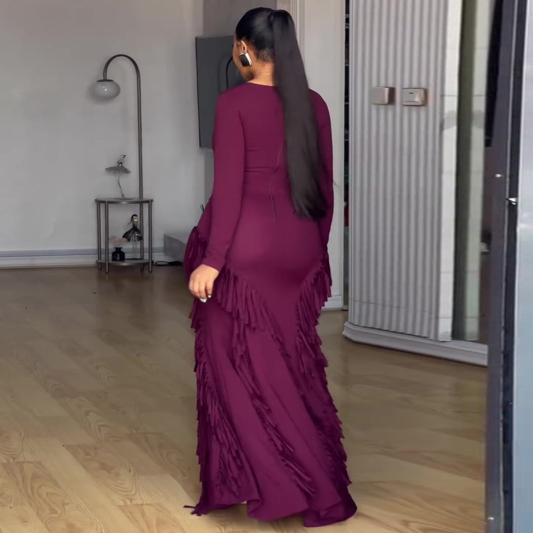 Women's Long Sleeve Maxi Dress with Voluminous Fringe and Form-Fitting Cut