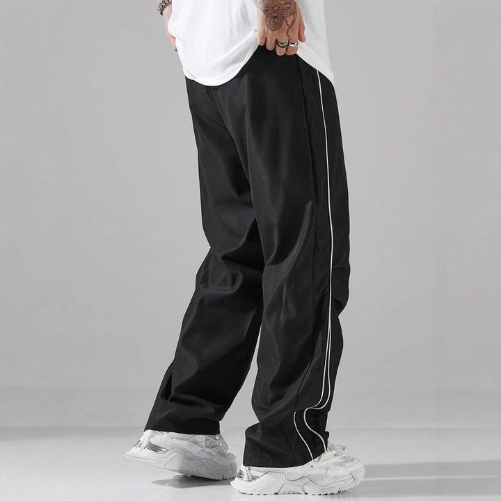 Men's casual sports pants with elastic waistband and side seams Lisslune
