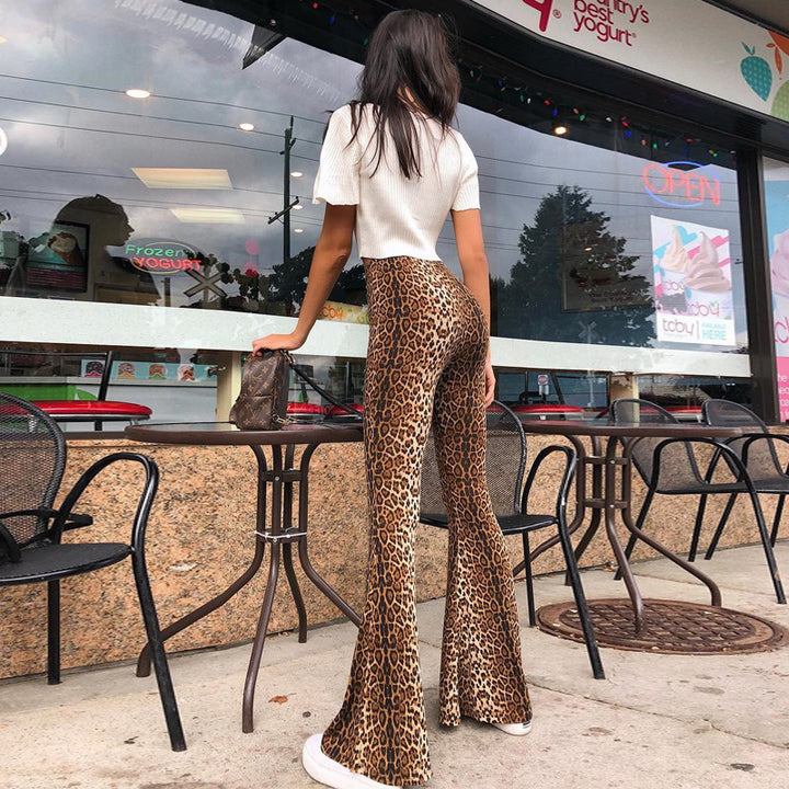 Women Flared Leggings in animalistic Tiger Knit Wash Lisslune