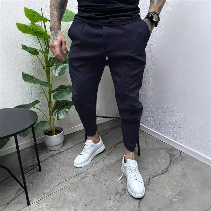 Men's stylish joggers with a slim fit and practical pockets Lisslune