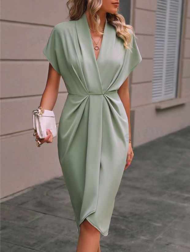 Women’s wrap dress with elegant V-neckline and draping Lisslune